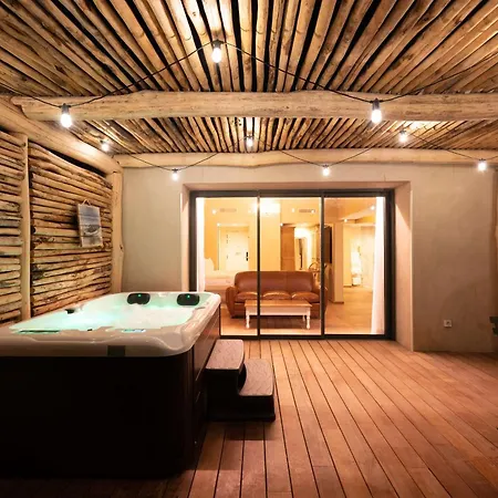 Le Hameau Des Pesquiers & Spa, Curio Collection By Hilton Hotell Hyères