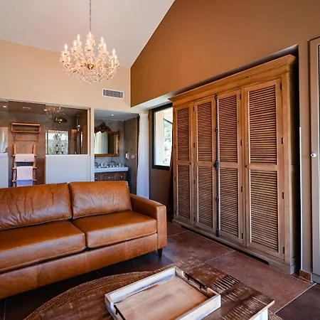 Le Hameau Des Pesquiers Ecolodge&spa, Curio Collection By Hilton Hotel