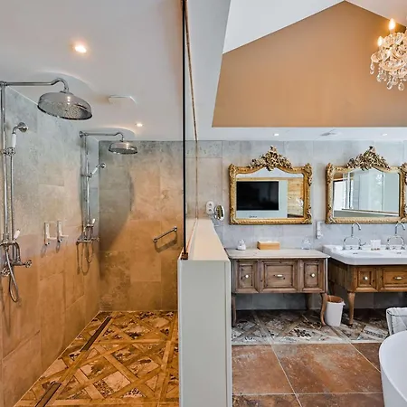 Hotel Le Hameau Des Pesquiers Ecolodge&spa, Curio Collection By Hilton