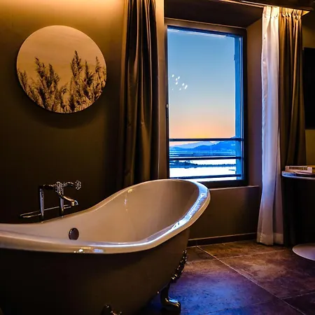 Le Hameau Des Pesquiers Ecolodge&spa, Curio Collection By Hilton Hotel 5*