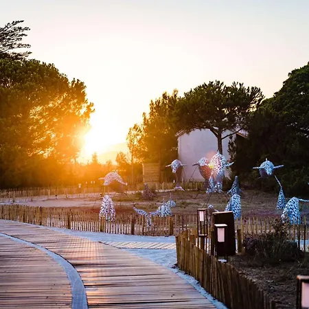 Le Hameau Des Pesquiers Ecolodge&spa, Curio Collection By Hilton