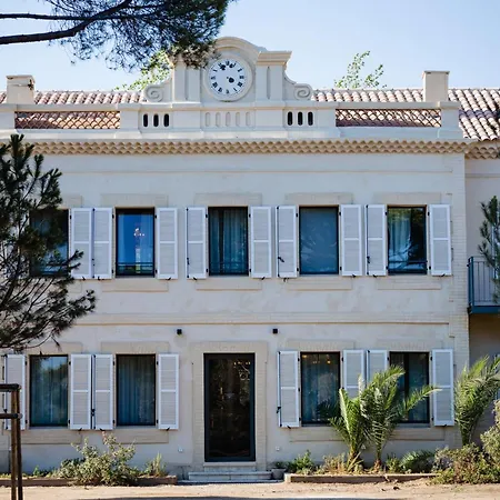 Le Hameau Des Pesquiers & Spa, Curio Collection By Hilton Ιέρ