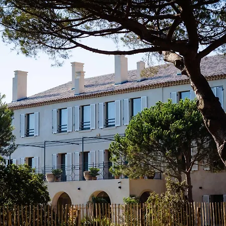 Le Hameau Des Pesquiers & Spa, Curio Collection By Hilton Ξενοδοχείο 5*