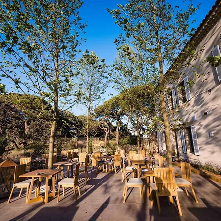 Le Hameau Des Pesquiers & Spa, Curio Collection By Hilton