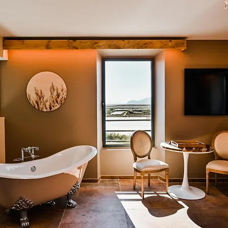 Hotell Le Hameau Des Pesquiers & Spa, Curio Collection By Hilton