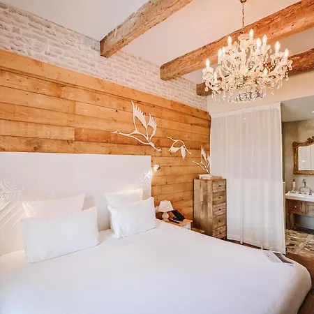 Le Hameau Des Pesquiers & Spa, Curio Collection By Hilton Hotell 5*