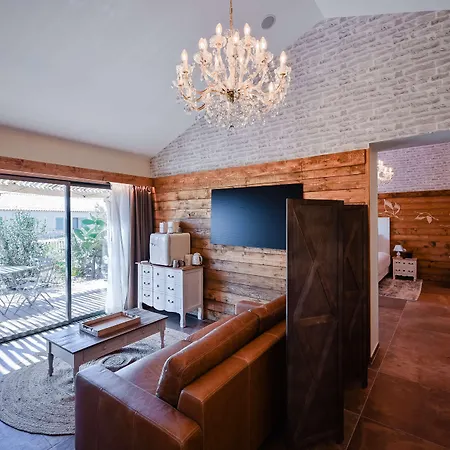 Le Hameau Des Pesquiers & Spa, Curio Collection By Hilton Hotel Hyères