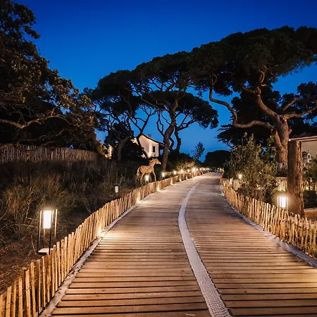 Ξενοδοχείο Le Hameau Des Pesquiers & Spa, Curio Collection By Hilton 5*